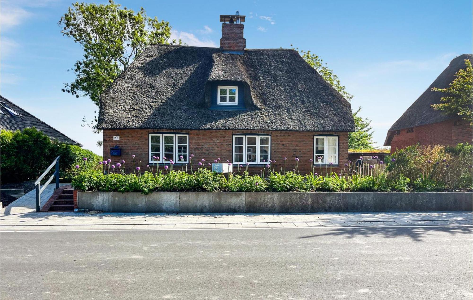 Gorgeous Home In Emmelsbuell-Horsbuell With Kitchen Exterior foto